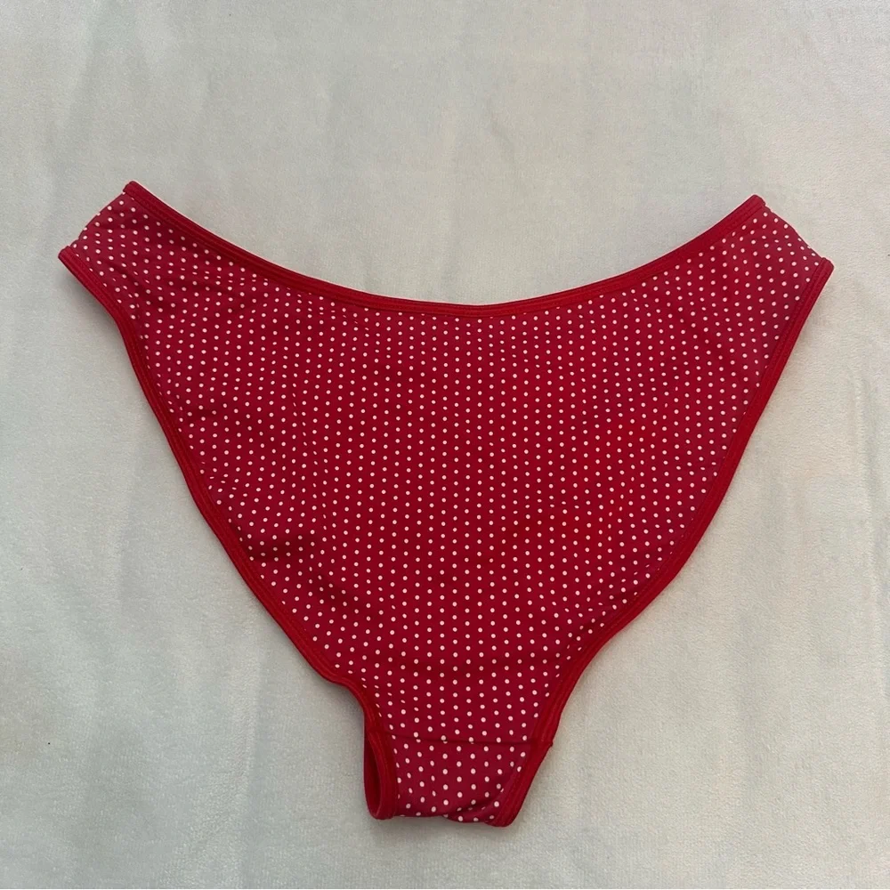 New! Frankies Bikinis Dove Classic Bikini Bottom in Scarlet Dot 51883
